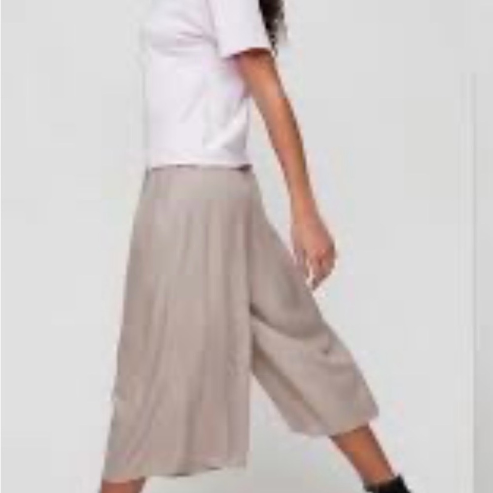 Aritzia Talula Sullivan wide leg crop pant